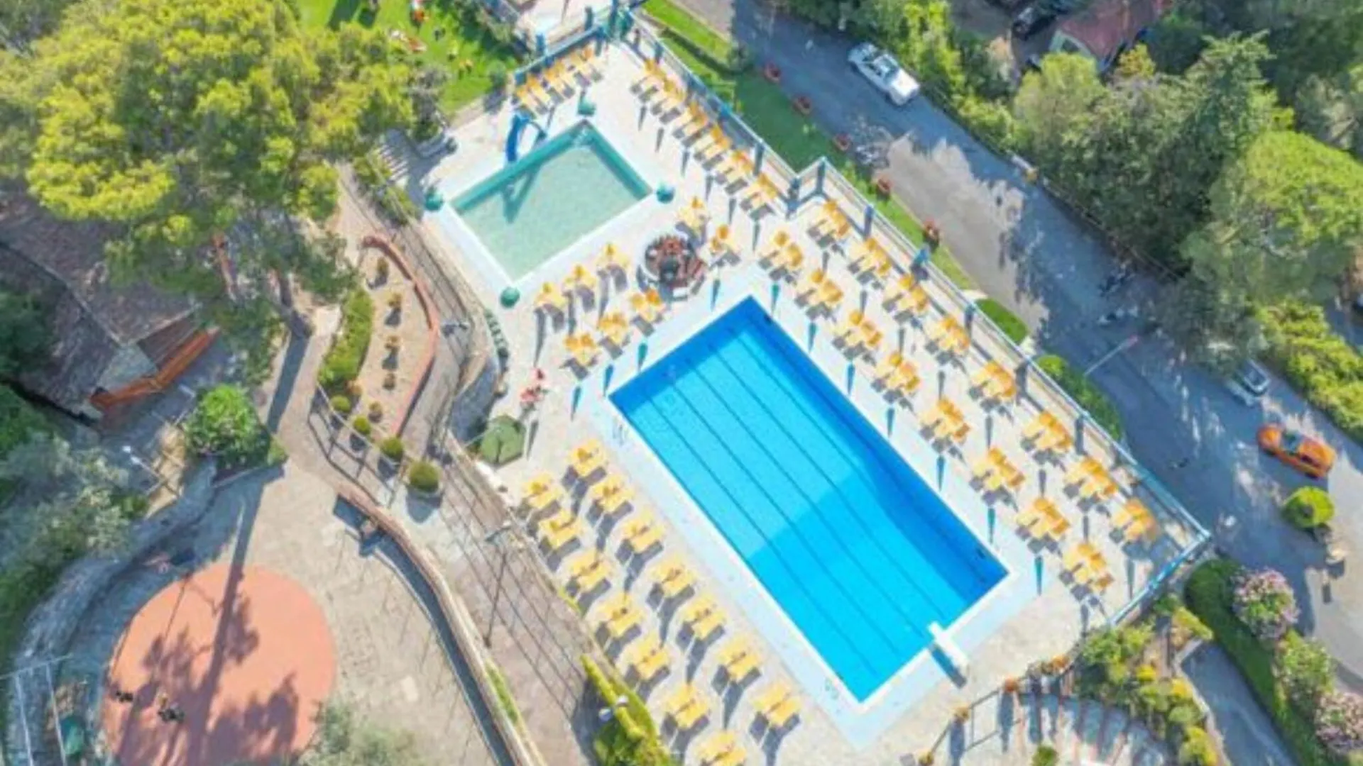 Holiday home Mobile Home In Ferienresidenz Mit Pool Villanova d'Albenga
