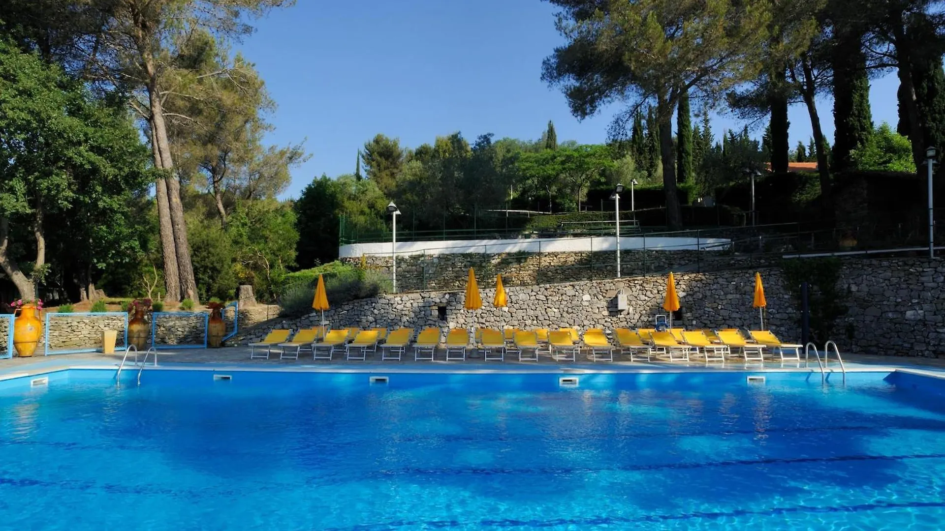 Mobile Home In Ferienresidenz Mit Pool Villanova d'Albenga Holiday home