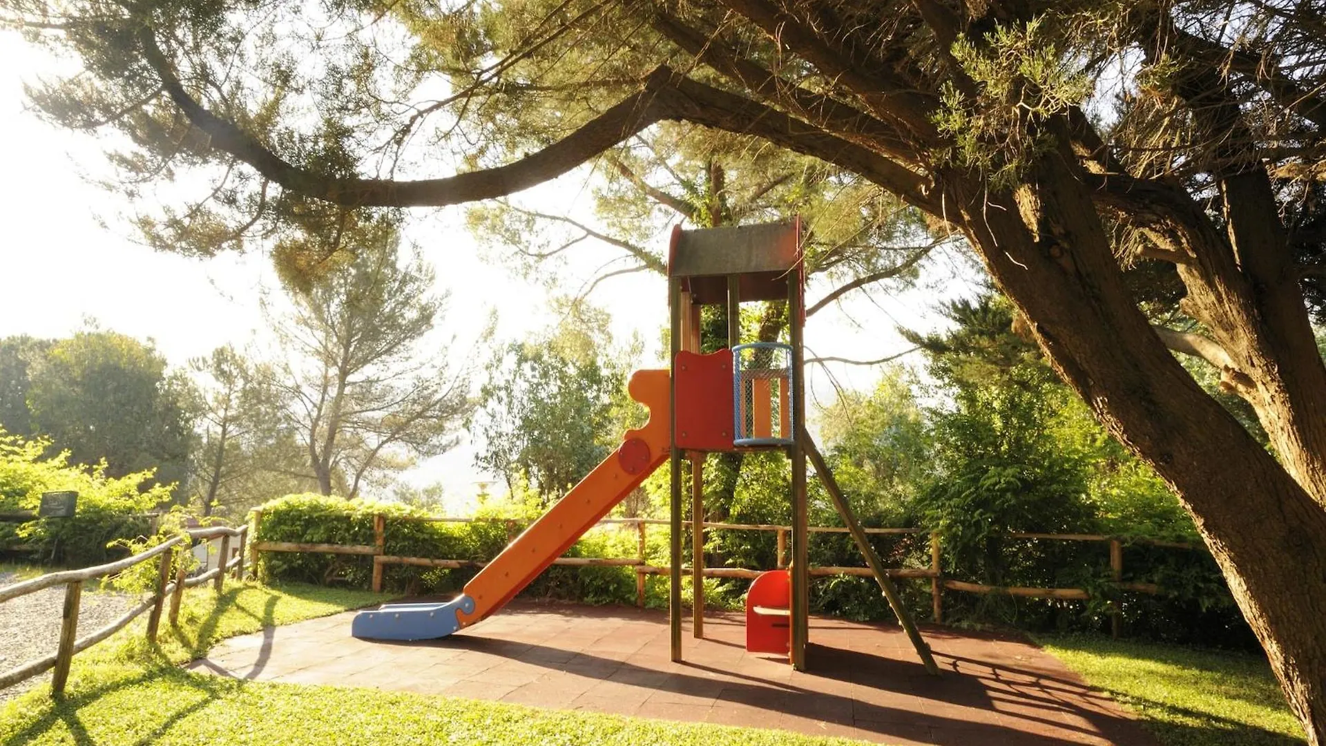 Mobile Home In Ferienresidenz Mit Pool Villanova d'Albenga Holiday home